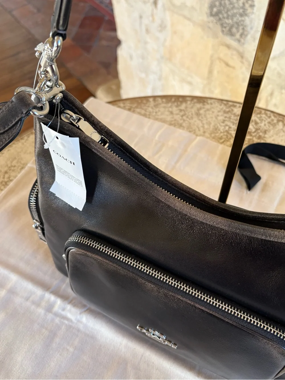 Coach compact black